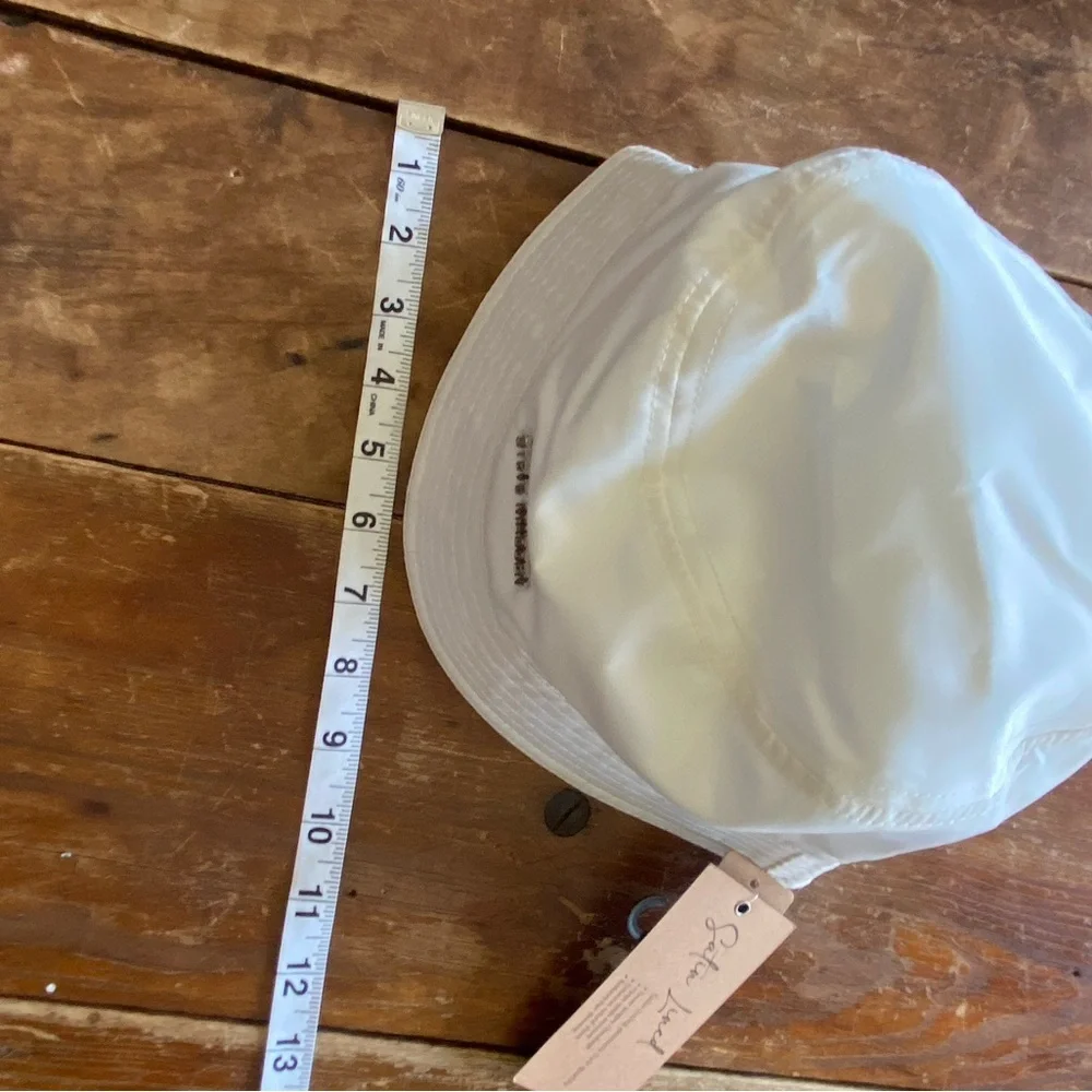 STEVE MADDEN bucket hat! Satin Lined( see pic for all details & measurements!!)